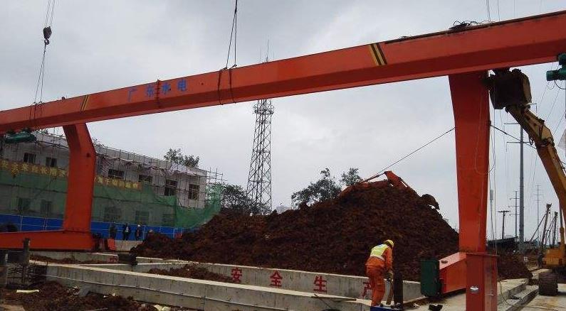 MDG單梁龍門吊由兩種驅動方式，手柄遙控機有幾根線，都有什么用？